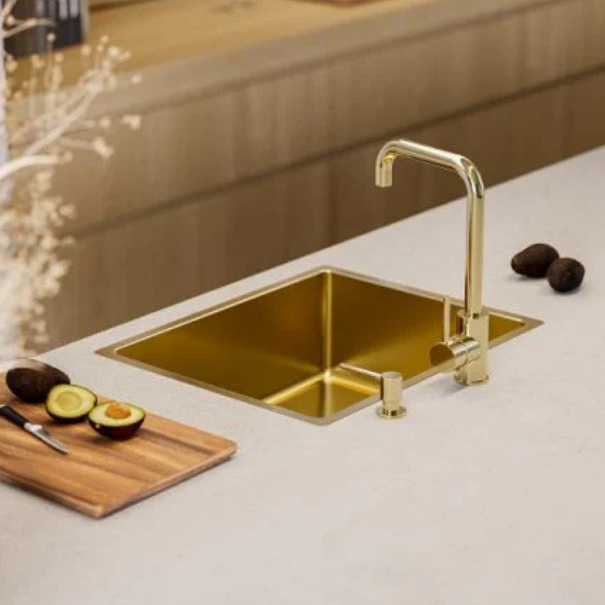 Alveus Oz Monarch Kitchen Mixer Tap with Single Lever in Gold Life Style