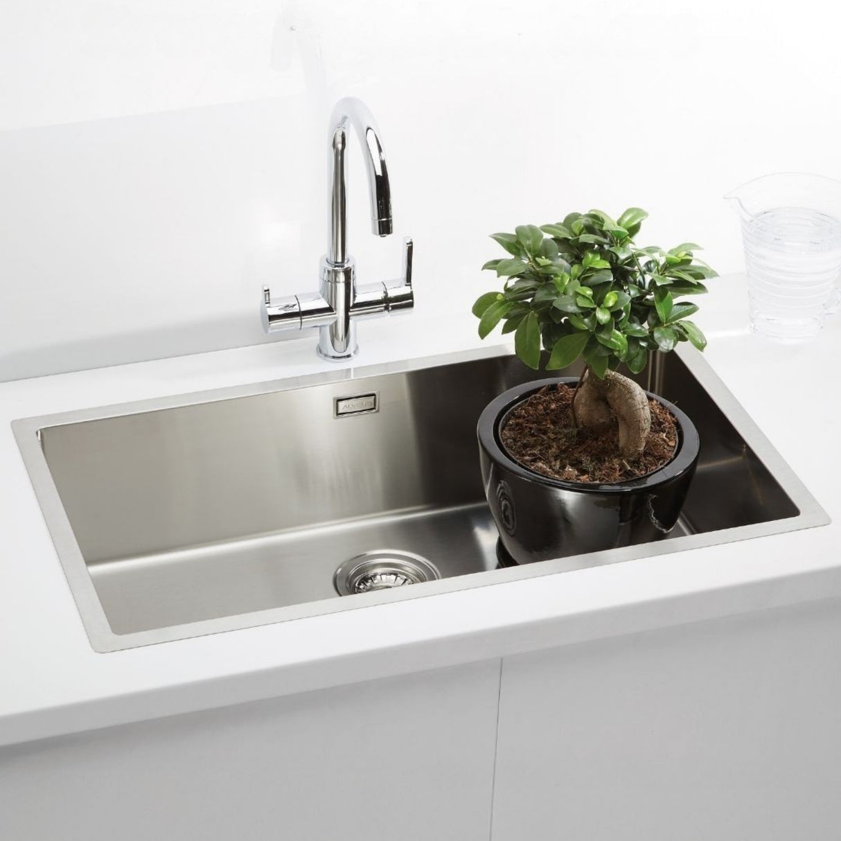 Alveus Quadrix 60 Sink For 800-900mm Cabinet In Single Bowl Stainless Steel Life Style