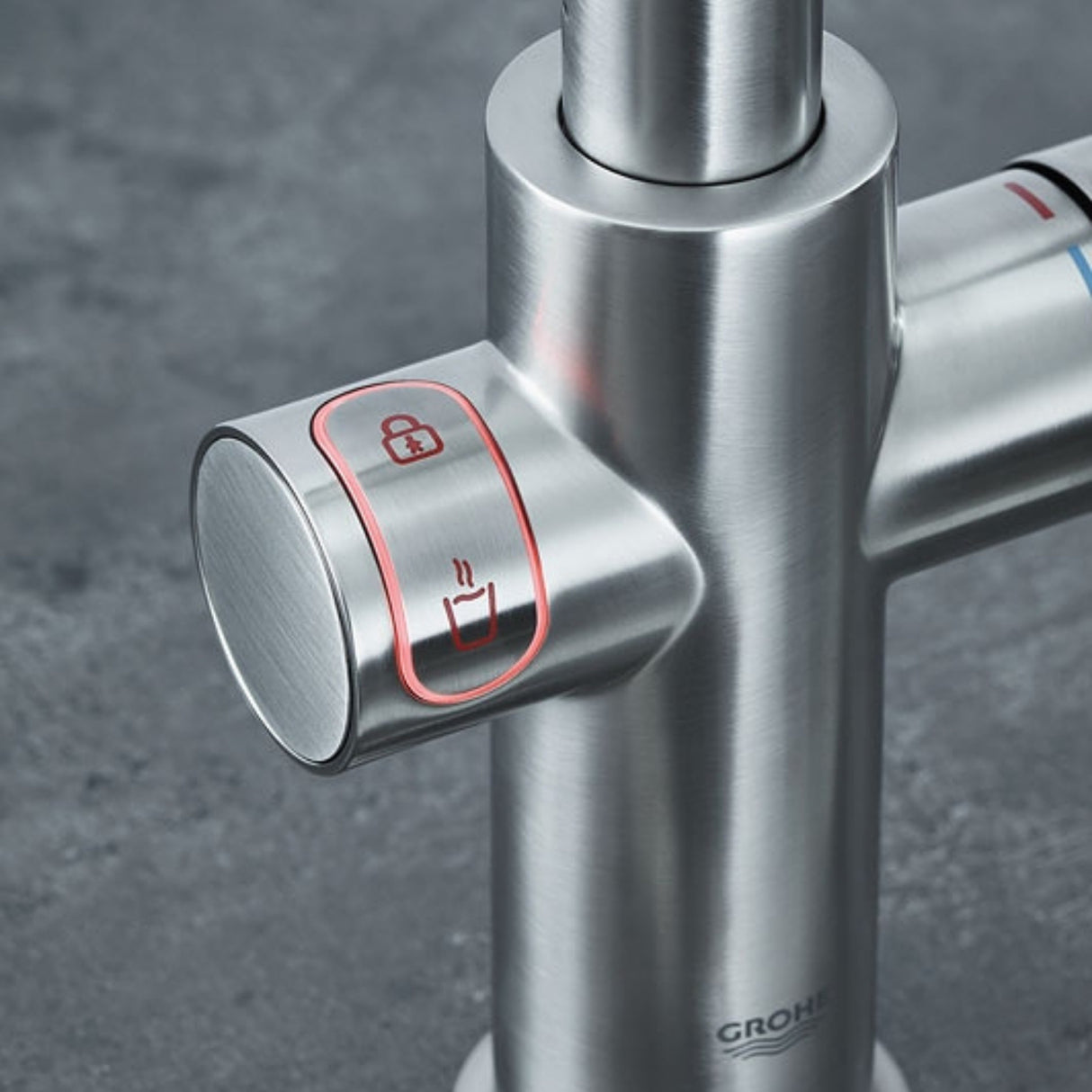 Grohe Red Duo C-Spout Tap Life Style