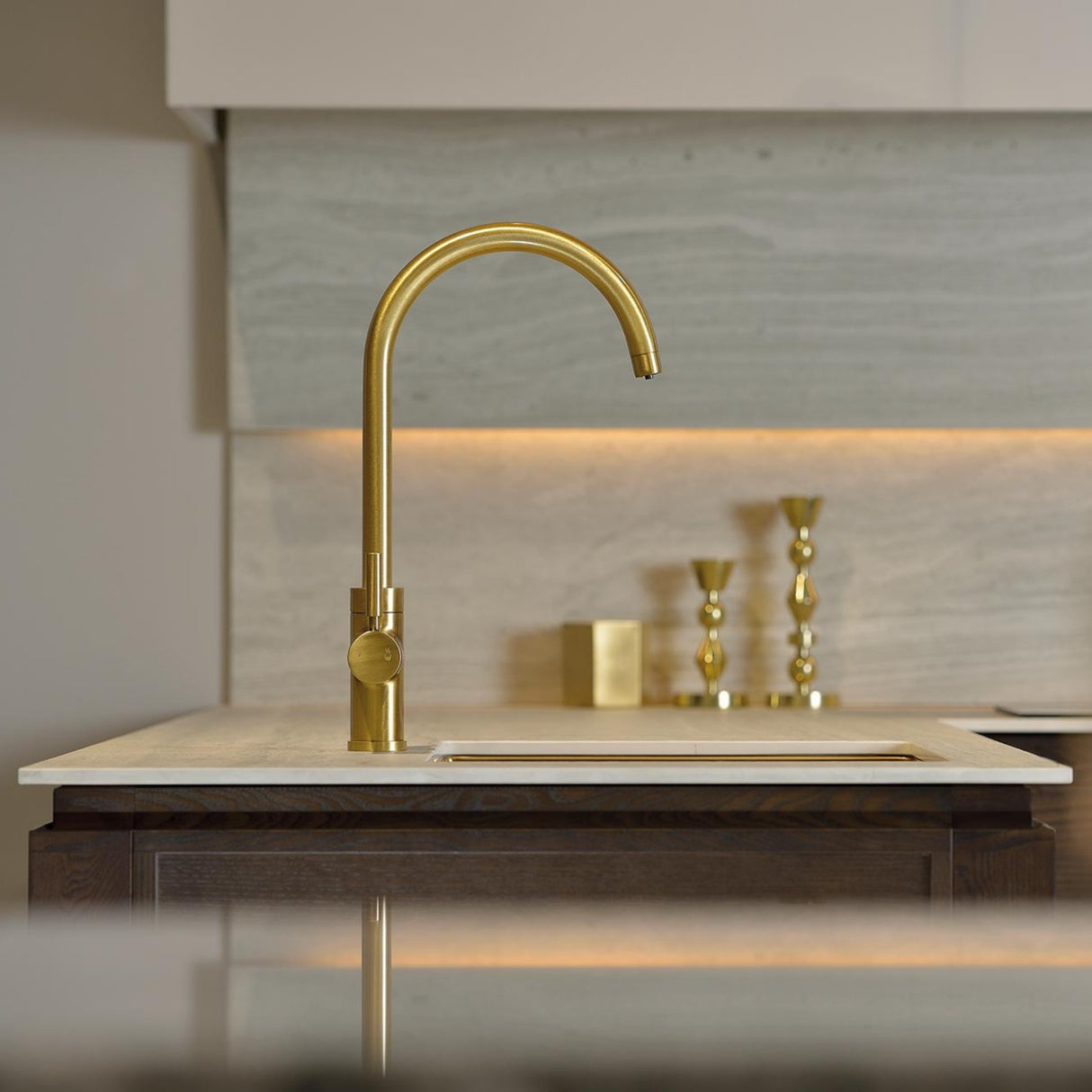 Pronteau ProPure Brushed Brass 4in1 Filter Tap with ProBoil in 2.1 Litres Life Style