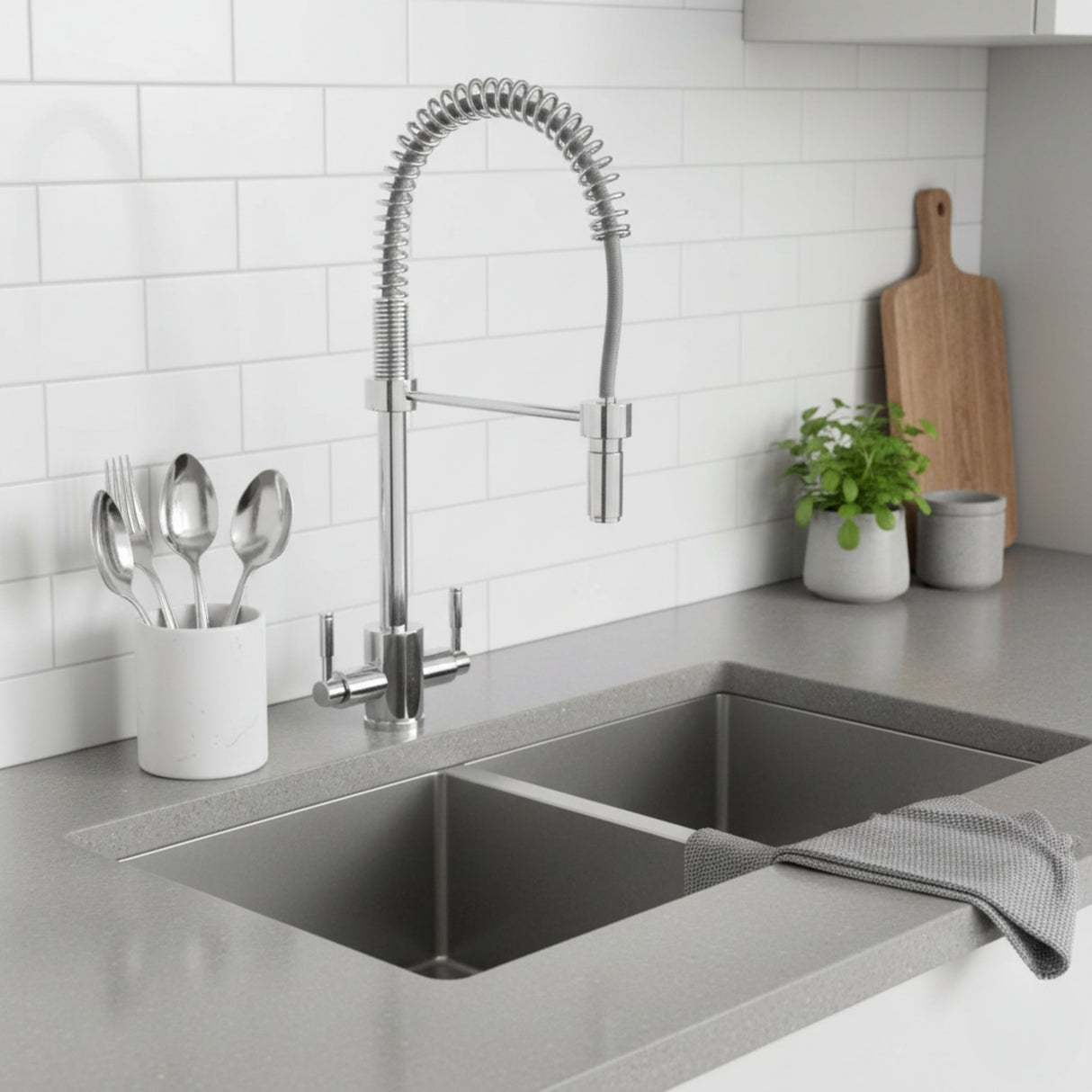 Rangemaster Aquatrend Professional Pull Out Spray Tap With Dual Lever Stainless Steel in Chrome Life Style