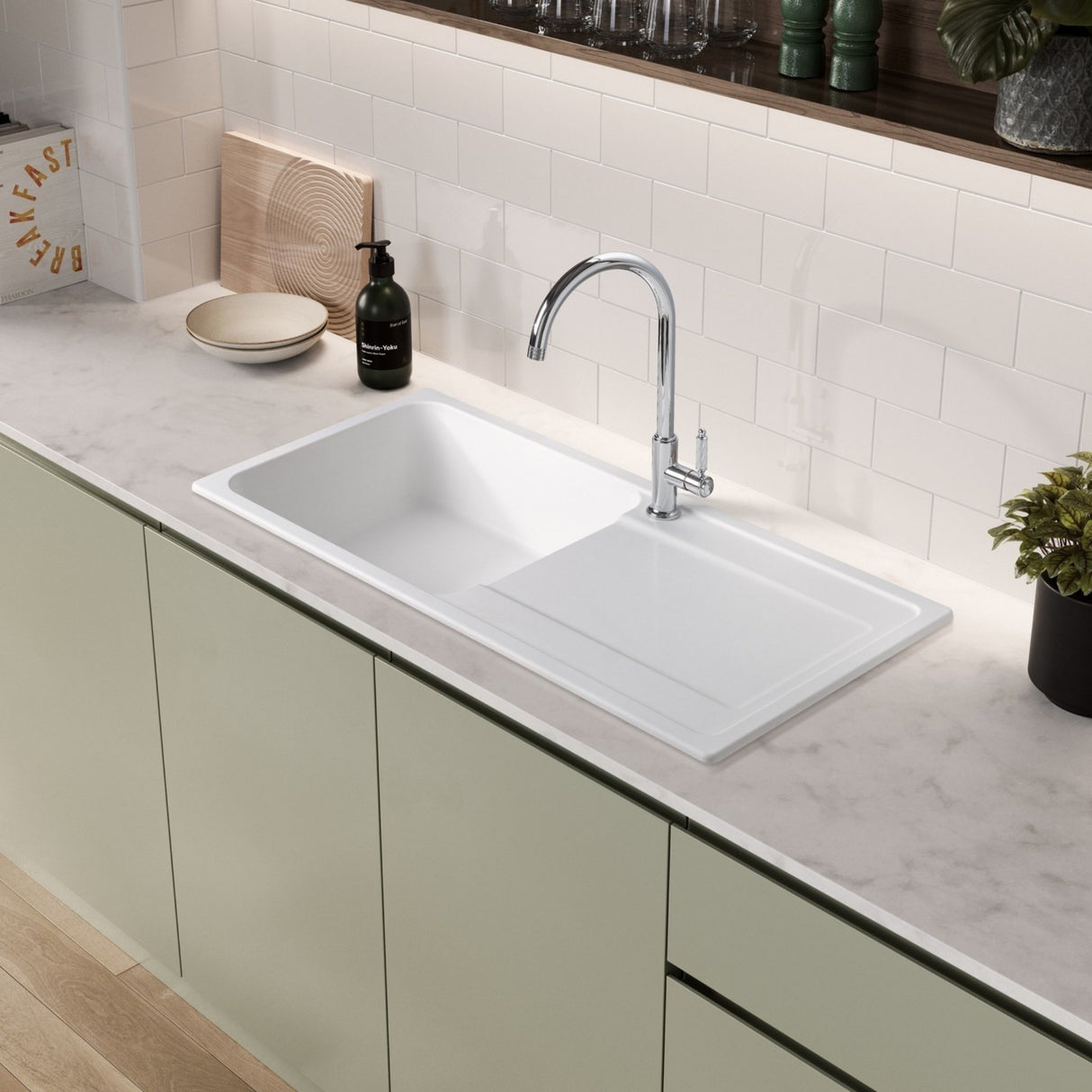 Rangemaster Hemlock C-Spout Mixer Tap with Single Lever Polished Chrome Life Style