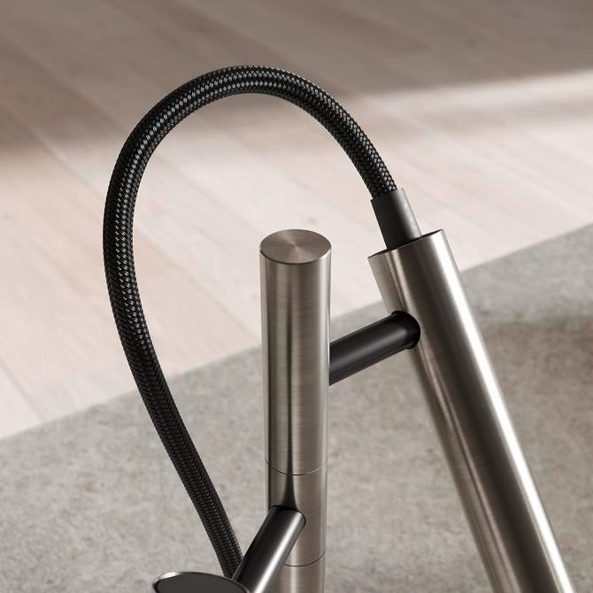 BLANCO Choice Luneoo-S Filter Kitchen Mixer Tap with Pull Out Spray Twin Spouts and Hose Close-Up