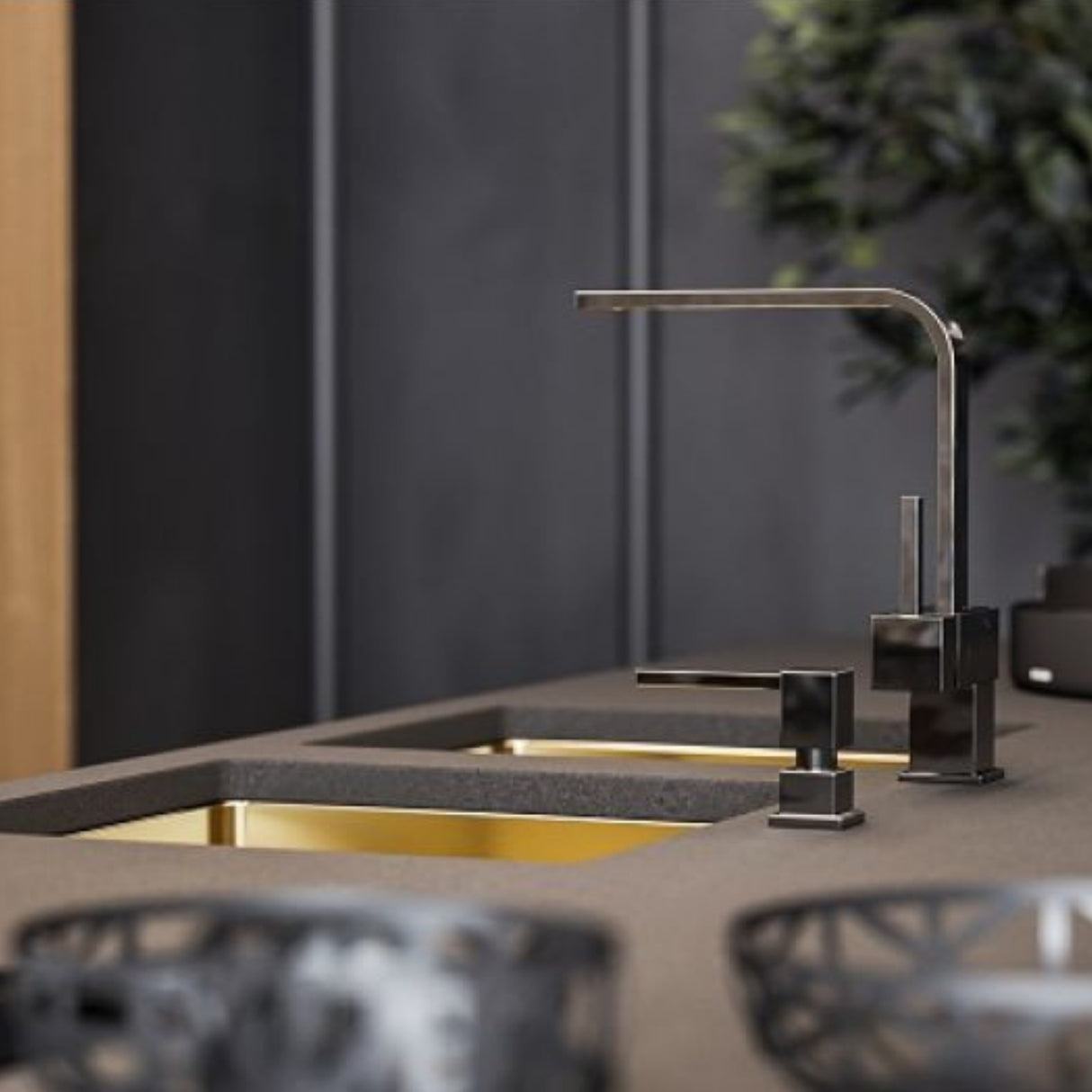 Alveus Laguna Monarch Kitchen Tap with Single Lever in Anthracite Life Style