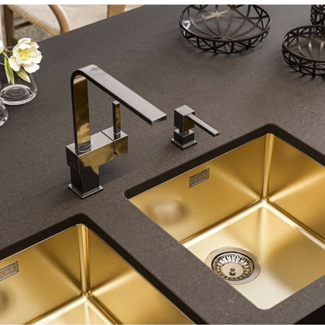 Alveus Laguna Monarch Kitchen Tap with Single Lever in Anthracite Life Style