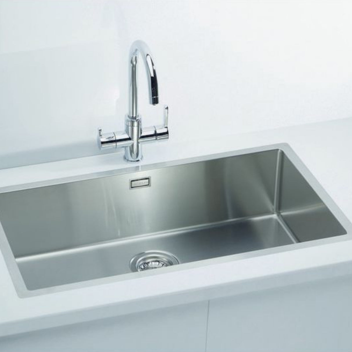 Alveus Quadrix 60 Sink For 800-900mm Cabinet In Single Bowl Stainless Steel Life Style