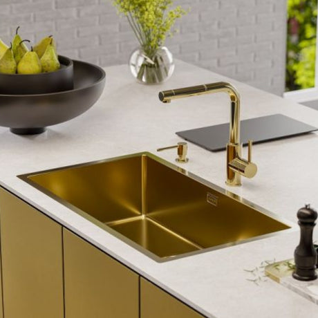 Alveus Zeos-P Monarch Kitchen Mixer Tap Pull-Out with Single Lever Control in Gold Life Style