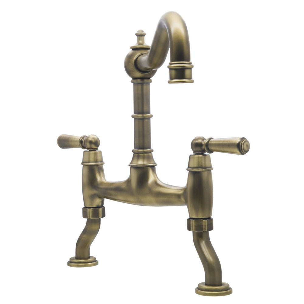 Bidbury & Co Henbury Country Style Spout with Traditional Bridge Tap Handle Front View
