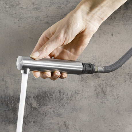 BLANCO Lanora-S Single Lever Kitchen Mixer Tap with Pull Out Spray Pull-Out Spray Head Close-Up