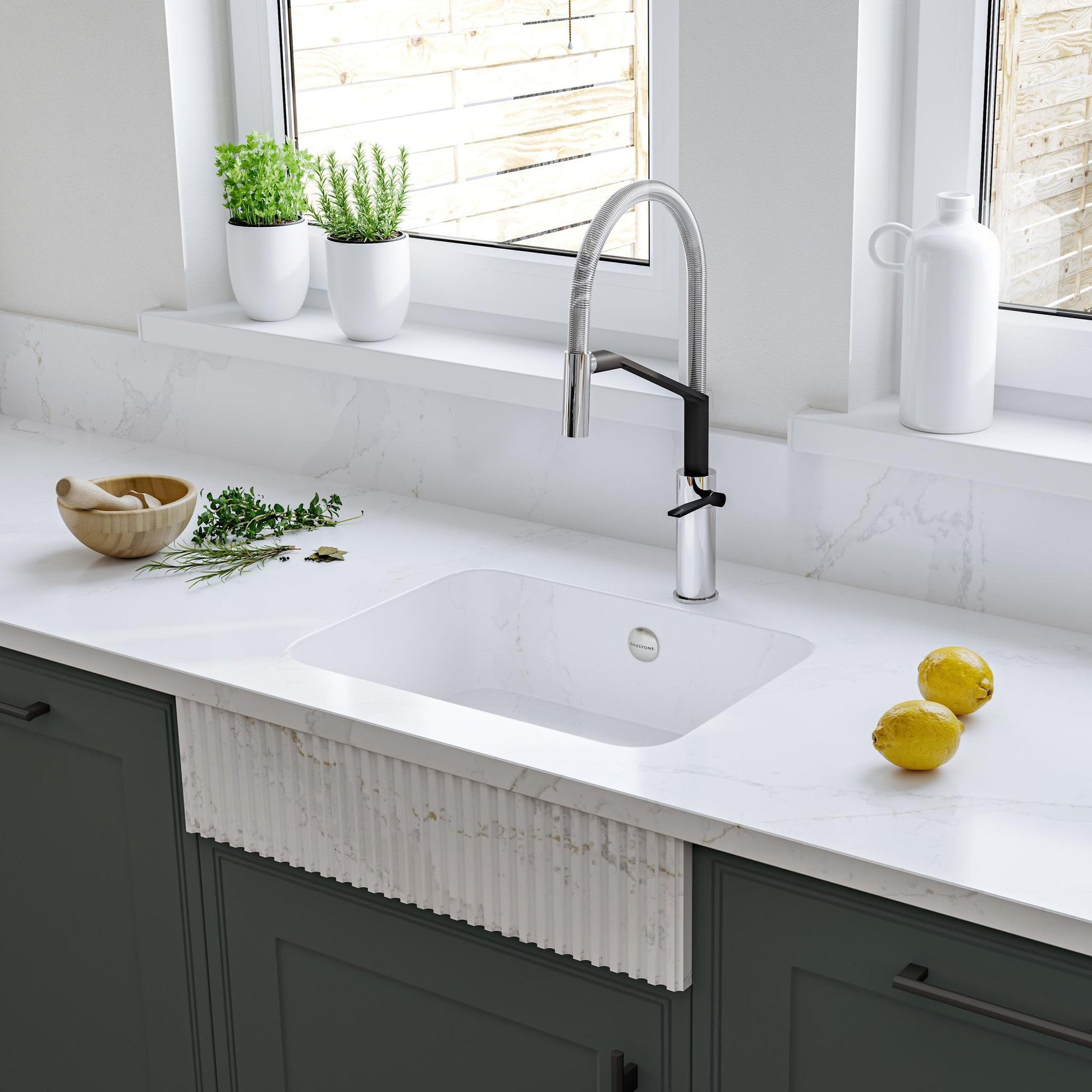 Nobili Heron Semi-Pro Pull Out Kitchen Tap in Chrome & Black-The Tap Collection