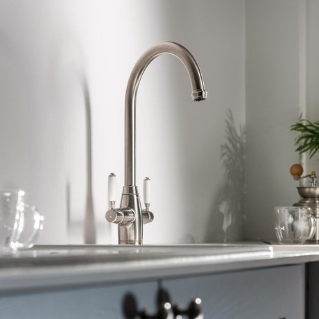Pronteau ProTrad C-Spout Brushed Nickel 3-in-1 Filter Tap in 2.1 Litres Life Style