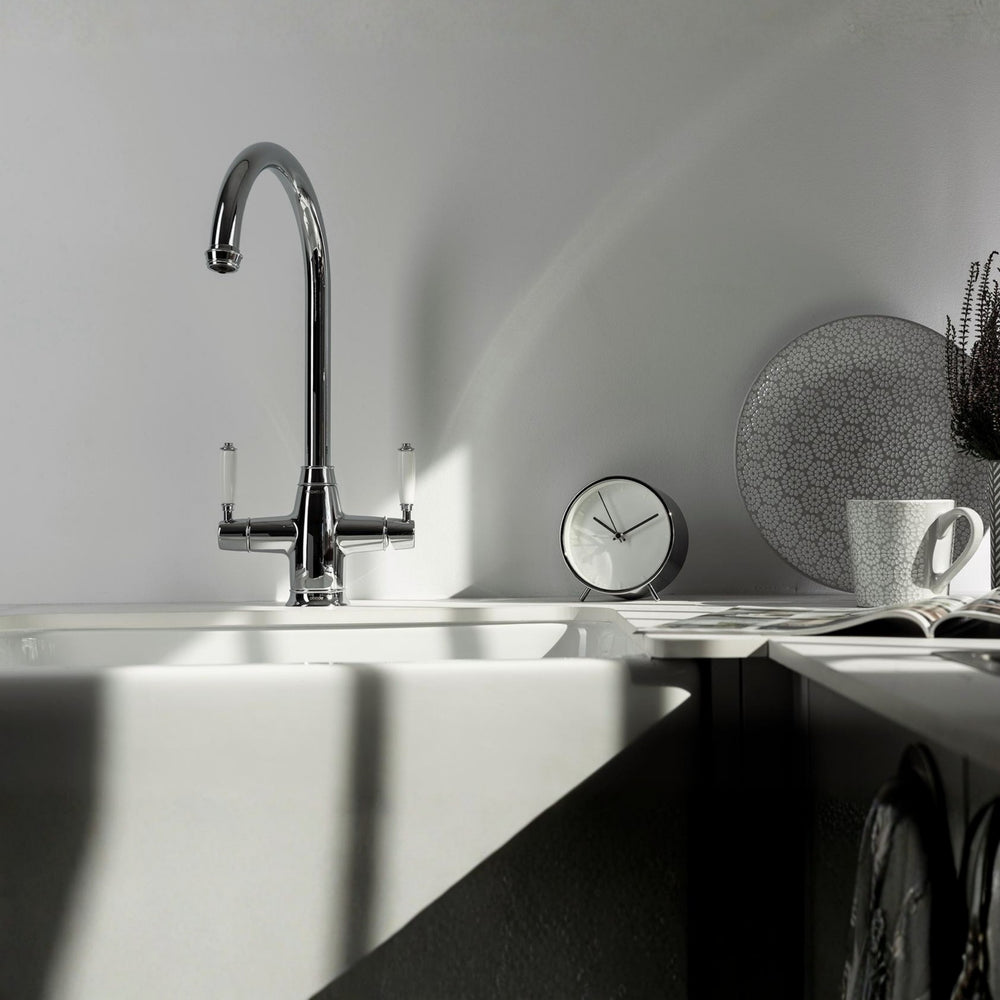 Pronteau ProTrad C-Spout Polished Chrome 3-in-1 Filter Tap in 2.1 Litres Life Style