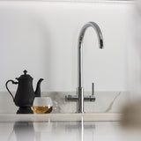 Pronteau Prothia C-Spout 2.1 Litres with Tab Single Lever in Chrome Life Style