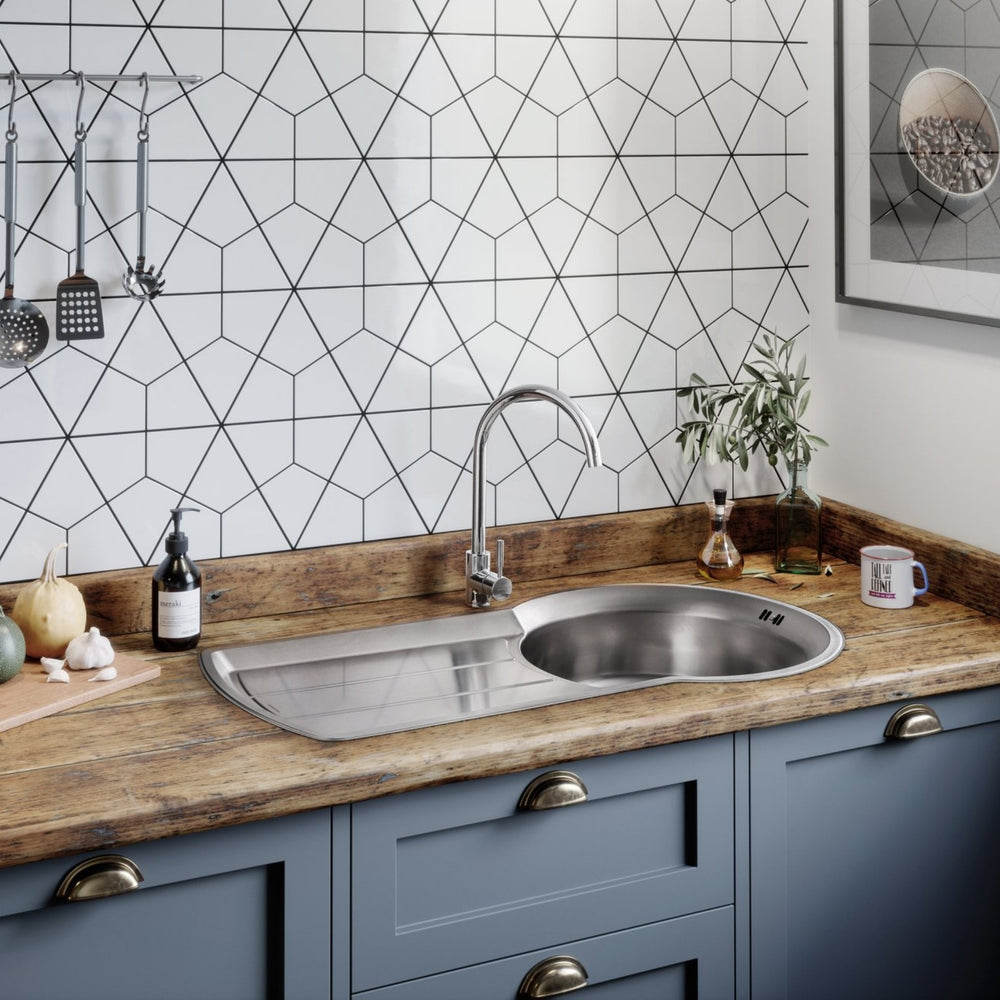 Rangemaster Aquatrend Mixer Tap With Single Lever Chrome Life Style 1