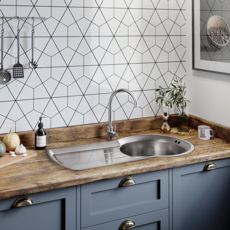 Rangemaster Aquatrend Mixer Tap With Single Lever Chrome Life Style 1