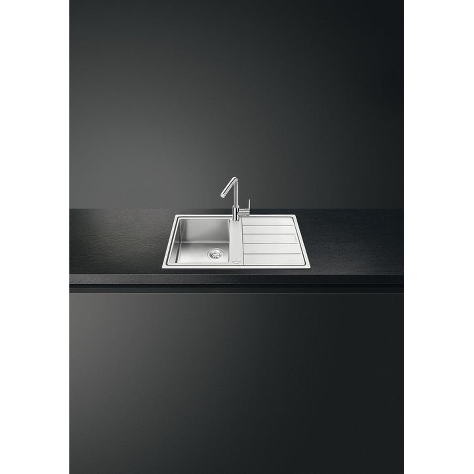 Smeg Mira Inset mount Single Bowl Kitchen Sink For 600 mm Cabinet In Stainless Steel Brushed 56797580 Lifestyle 