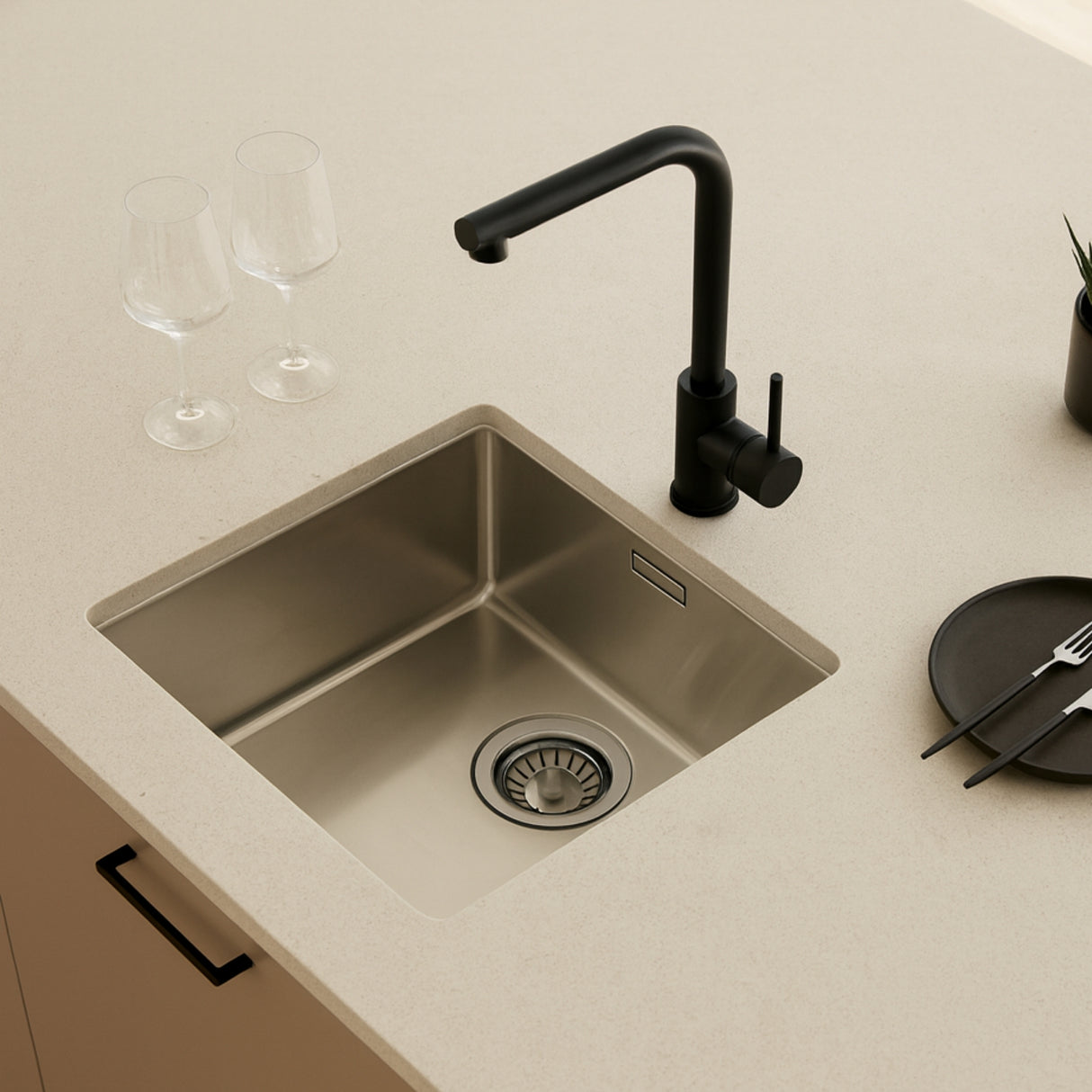 Smeg Mira Undermount Single Bowl Kitchen Sink for 600 mm Cabinet in Stainless Steel Brushed Life Style