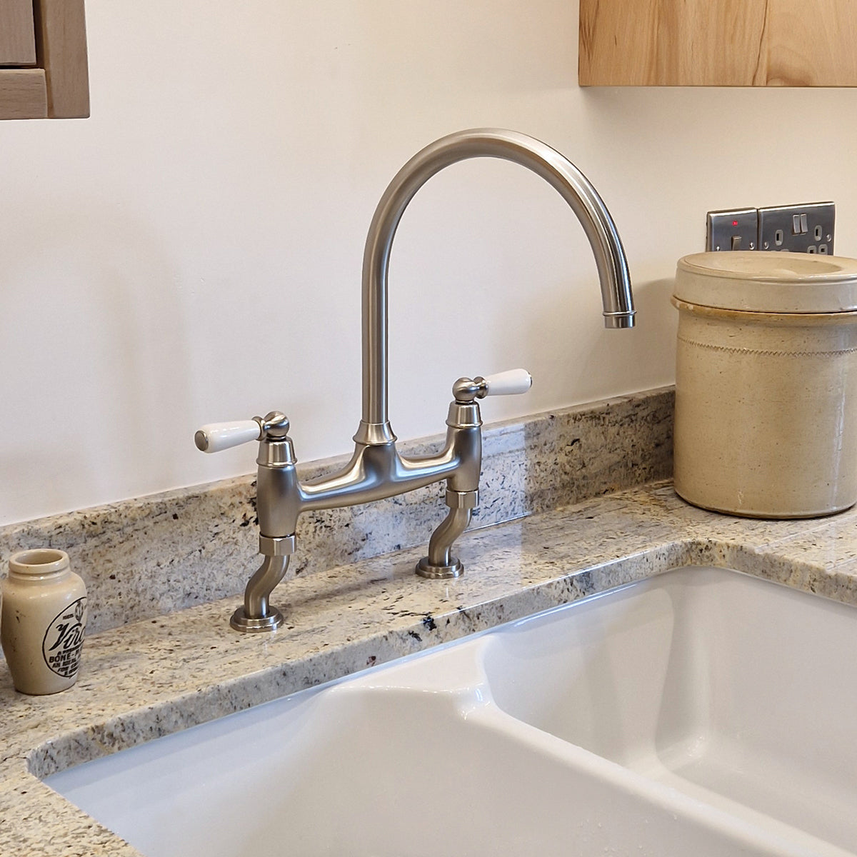 Bidbury & Co. Moreton Bridge Kitchen Mixer Tap with White Tipped Lever Handles & Regal Design