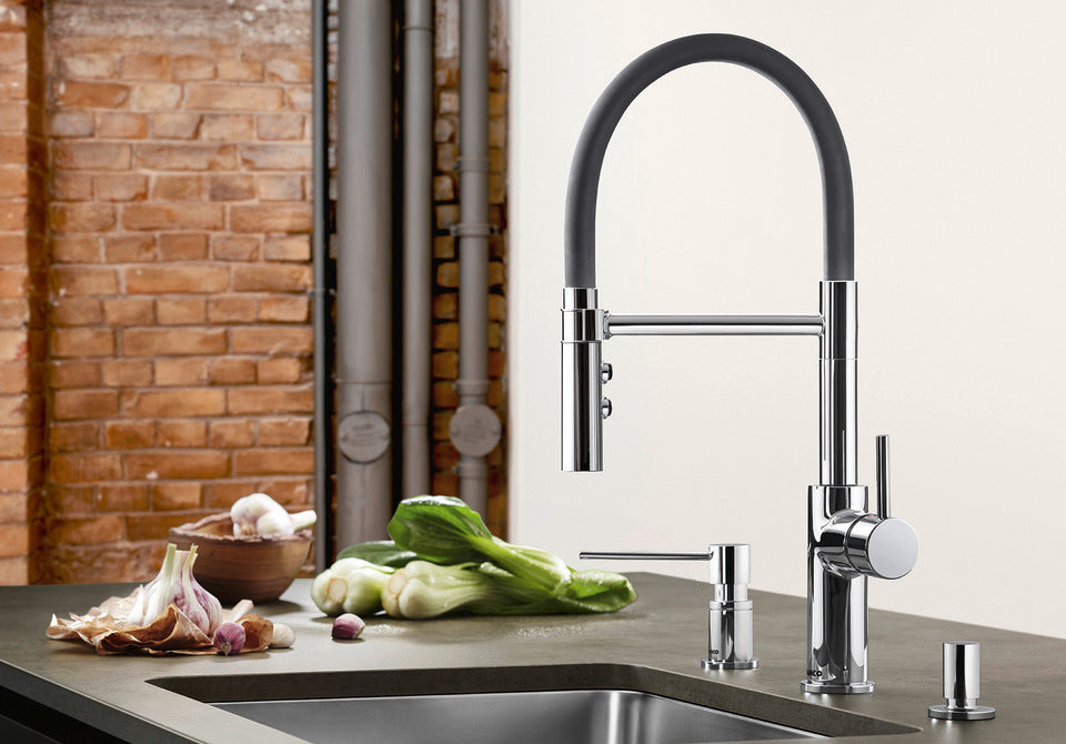 BLANCO Catris-S Flexo Single Lever Kitchen Mixer Tap with Pull Out Spray in Chrome with Black Hose in a Loft Kitchen