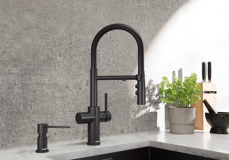 BLANCO Catris-S Flexo Filter Single Lever Kitchen Mixer Tap with Handspray in Black Matt with Filter Outlet in a Kitchen