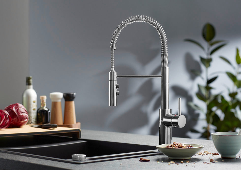 BLANCO Catris-S Single Lever Kitchen Mixer Tap with Pull Out Spray Semi-Pro Spray in a Kitchen Setting