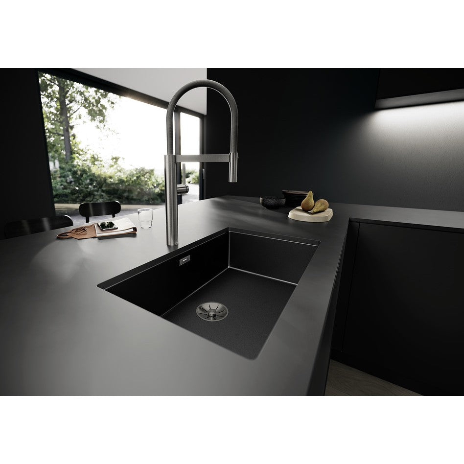 BLANCO Culina S II Single Lever Kitchen Mixer Tap with Pull Out Spray Detail