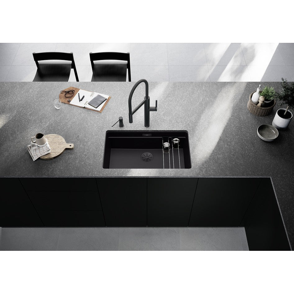 BLANCO Culina S II Single Lever Kitchen Mixer Tap with Pull Out Spray Detail