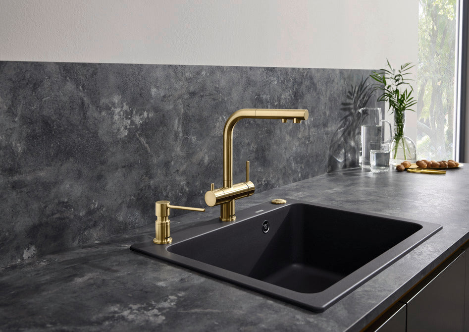 BLANCO Fontas-S II Single Lever Filter Kitchen Mixer Tap with Pull-Out Spray in Satin Gold in a Dark Kitchen