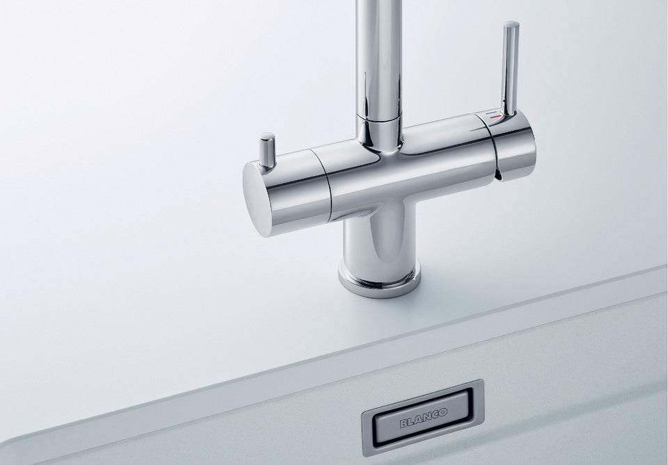 BLANCO Fontas-S II Single Lever Filter Kitchen Mixer Tap with Pull-Out Spray Twin Control Body Close-Up