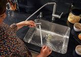 BLANCO Linus-S Single Lever Kitchen Mixer Tap with Pull-Out Spray Pull-Out Spray Rinsing the Sink