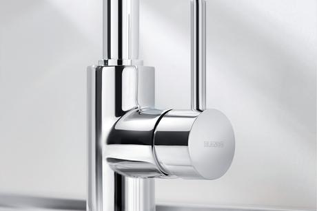 BLANCO Mida-S Single Lever Kitchen Mixer Tap with Pull-Down Handspray in Chrome Body and Lever Close-Up