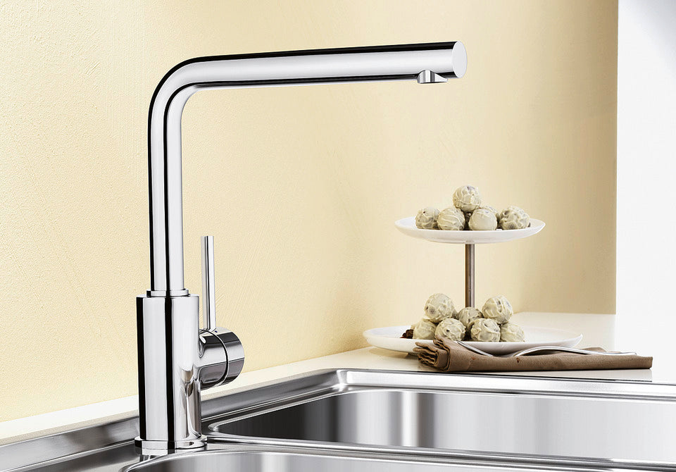 BLANCO Mila-S Single Lever Kitchen Mixer Tap with Pull Out Spray in Chrome over a Stainless Steel Sink