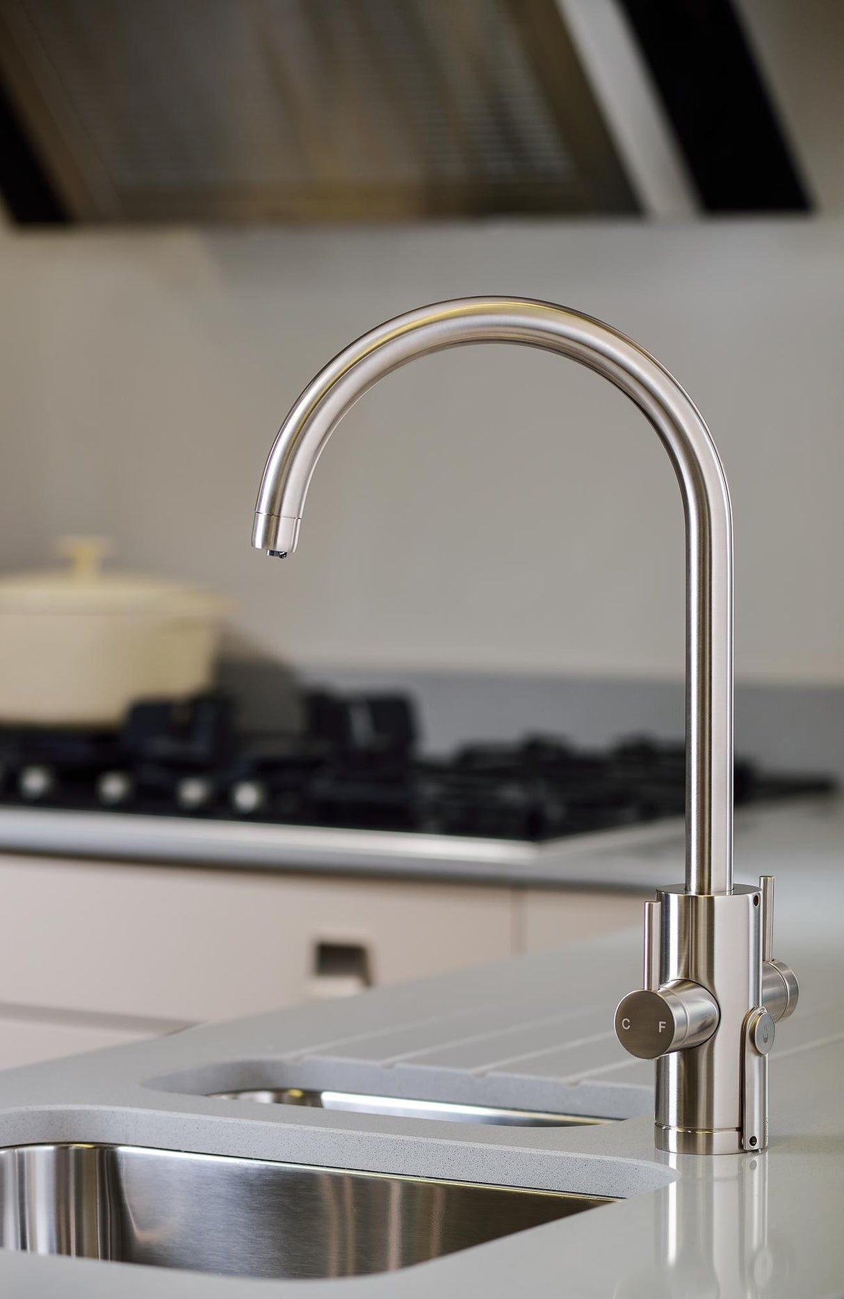 Pronteau Profile 4-in-1 C-Spout Filter ProBoil Boiling Water Kitchen Tap